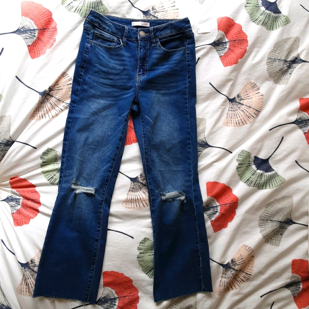 Highrise Kick Cropped Blue Jeans